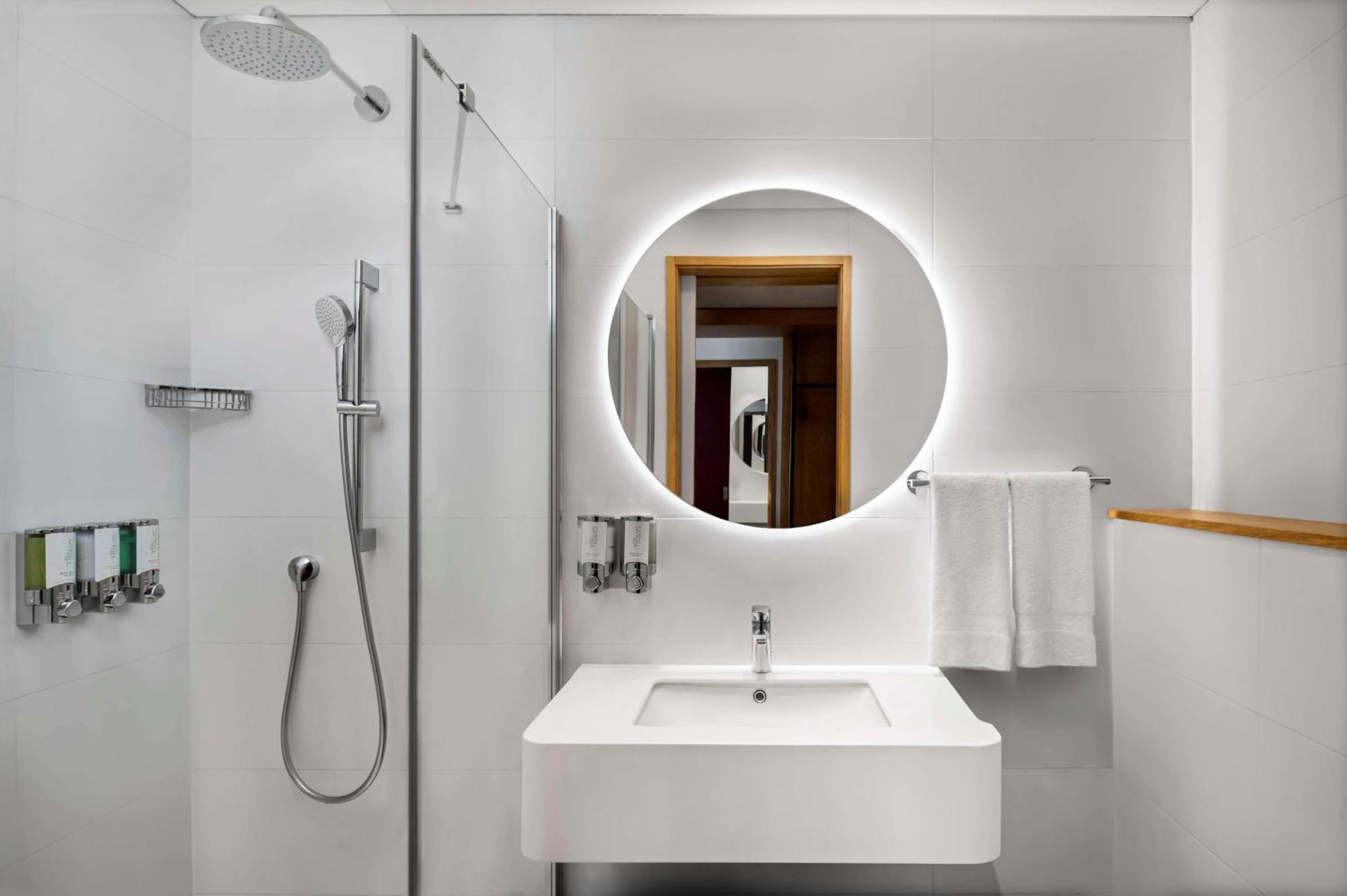 Hampton By Hilton Istanbul Sirkeci Hotel Bagian luar foto