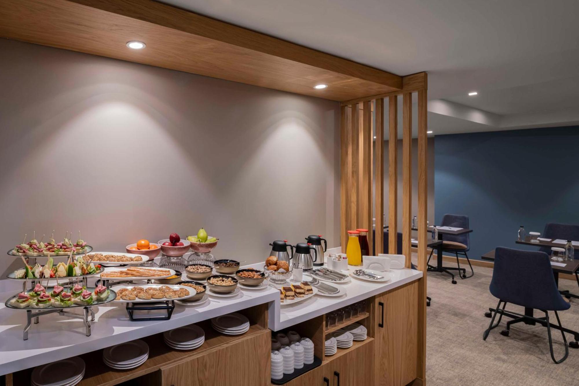 Hampton By Hilton Istanbul Sirkeci Hotel Bagian luar foto